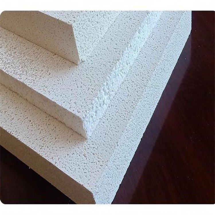 解析新型建筑节能材料 硅铝基复合保温板——渗透型热固复合聚苯乙烯泡沫板的优势与应用