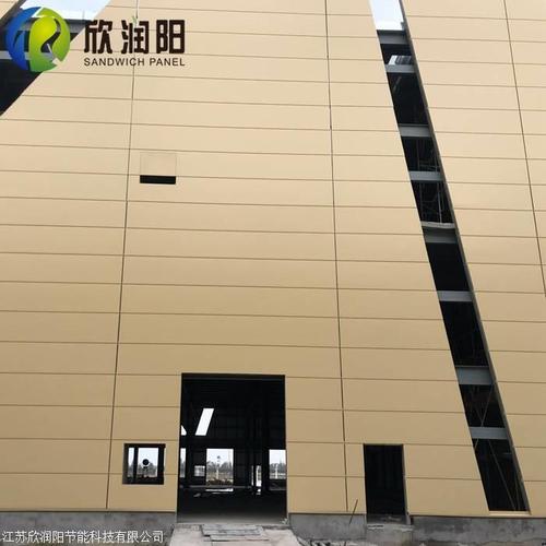 新型节能保温金属幕墙板浙江聚氨酯封边岩棉复合板